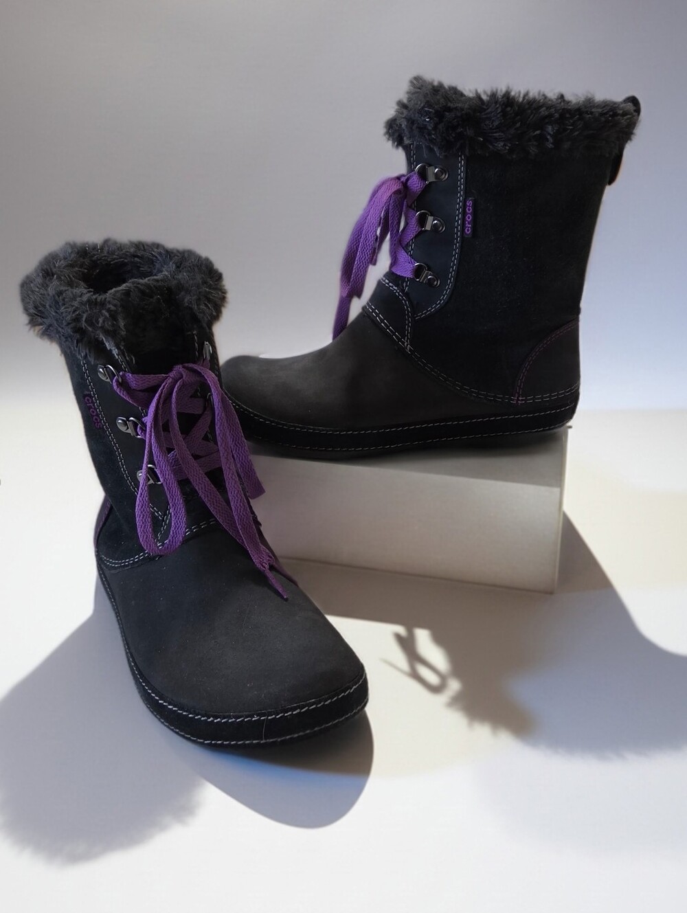 Crocs Berryessa Black Purple Suede Hiker Boots Size 8